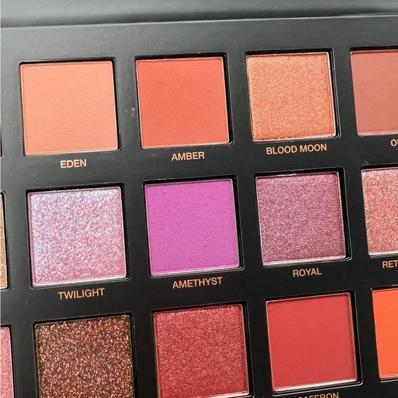 HUDA Desert Dusk Palette - Picture 13 of 16